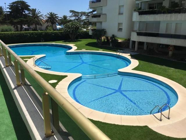 Mediterraneo Seaview Apartment By Hello Homes Sitges Zewnętrze zdjęcie
